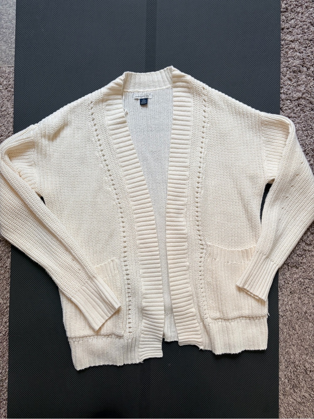 American Eagle oversized Cardigan Sweater, off white, size XXS